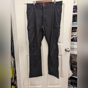 Men's Wrangler Black Pants - Size 40x32